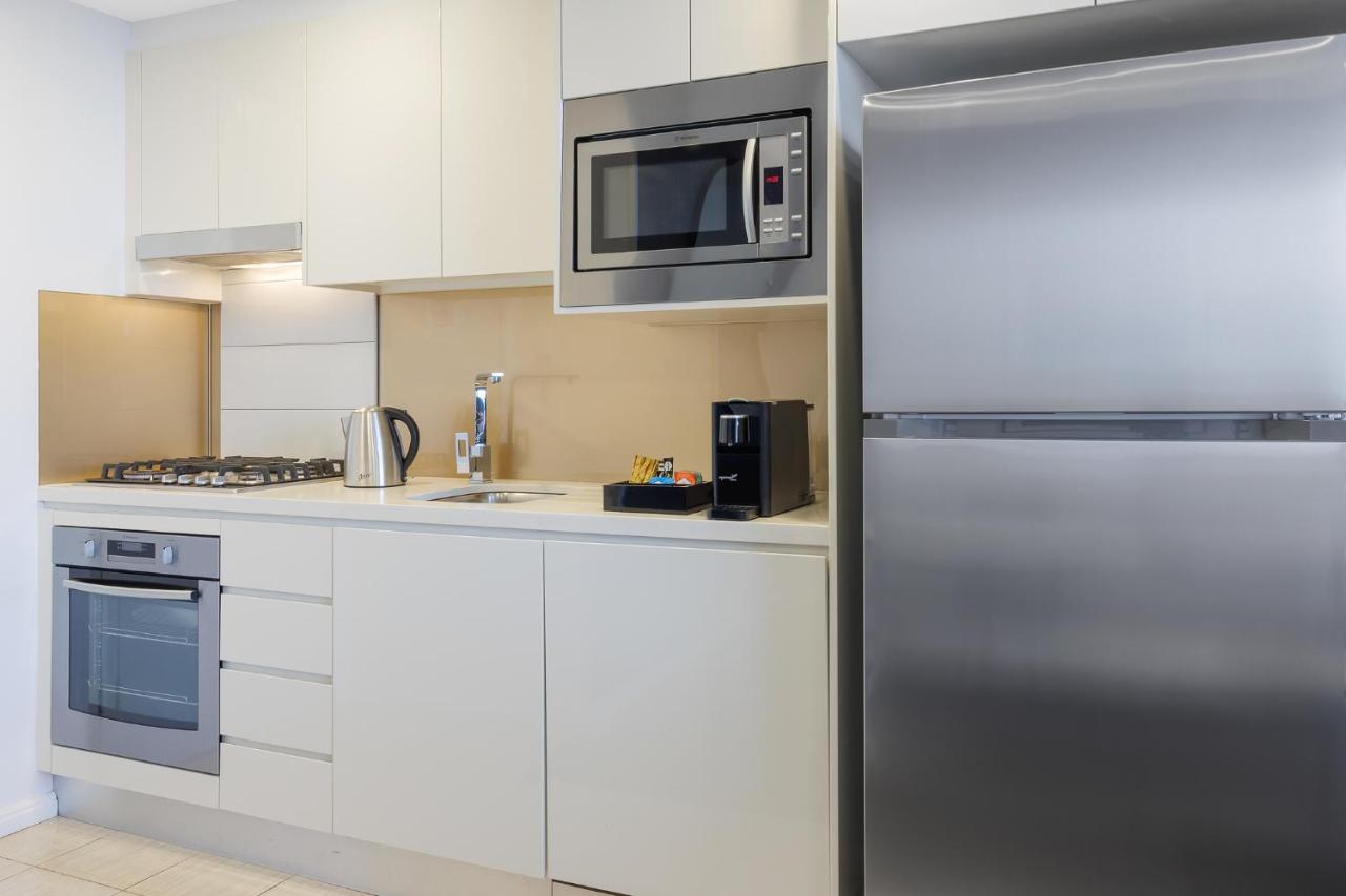 Meriton Suites Zetland Sydney Zewnętrze zdjęcie A modern kitchen