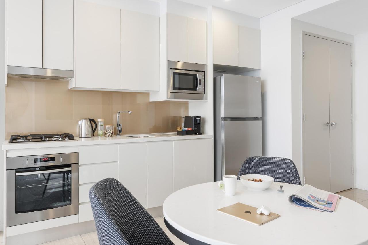 Meriton Suites Zetland Sydney Zewnętrze zdjęcie Kitchen
