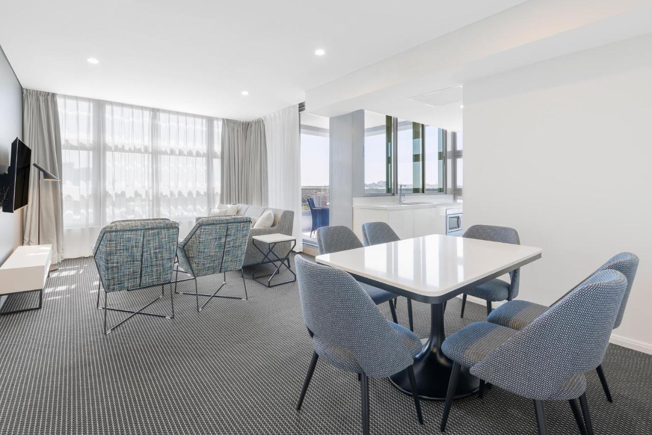 Meriton Suites Zetland Sydney Zewnętrze zdjęcie The Club at The Standard East Village