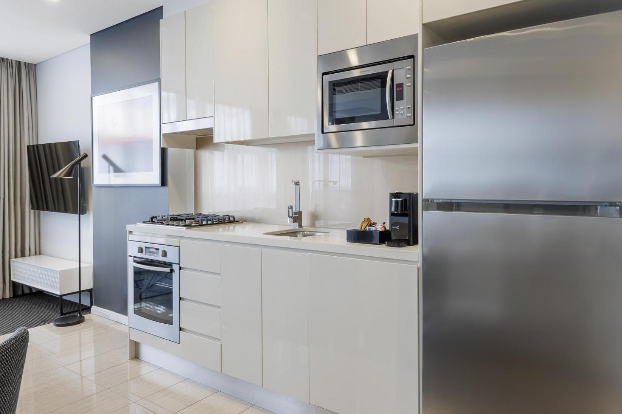 Meriton Suites Zetland Sydney Zewnętrze zdjęcie A typical kitchen