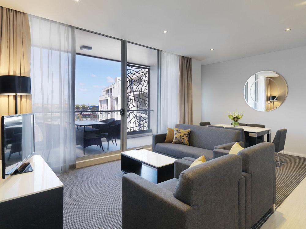 Meriton Suites Zetland Sydney Zewnętrze zdjęcie A suite at the hotel